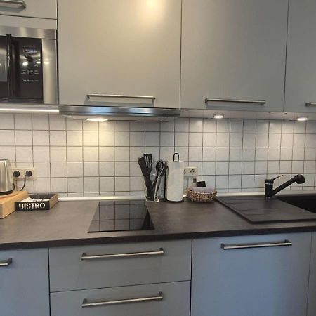 Apartment 1 Mit Terrasse Und Pkw-Stellplatz Leverkusen Dış mekan fotoğraf