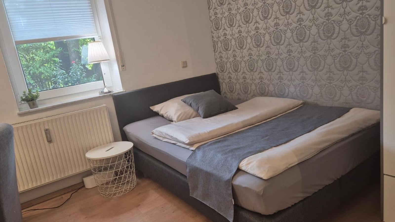 Apartment 1 Mit Terrasse Und Pkw-Stellplatz Leverkusen Dış mekan fotoğraf